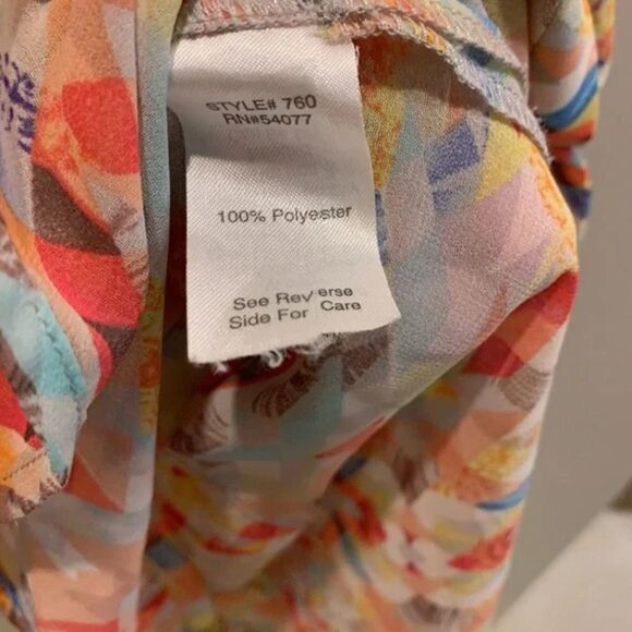 Cabi Avery multi colored sleeveless Aztec top - Picture 7 of 8